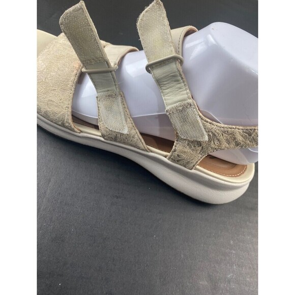 Clarks Un Adorn Ease 8 M Womens‎ Beige Leather Strap Sandals Comfort Casual Used - Picture 13 of 16